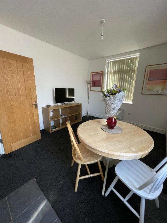 2 Bedroom Apartment In 基德明斯特 外观 照片