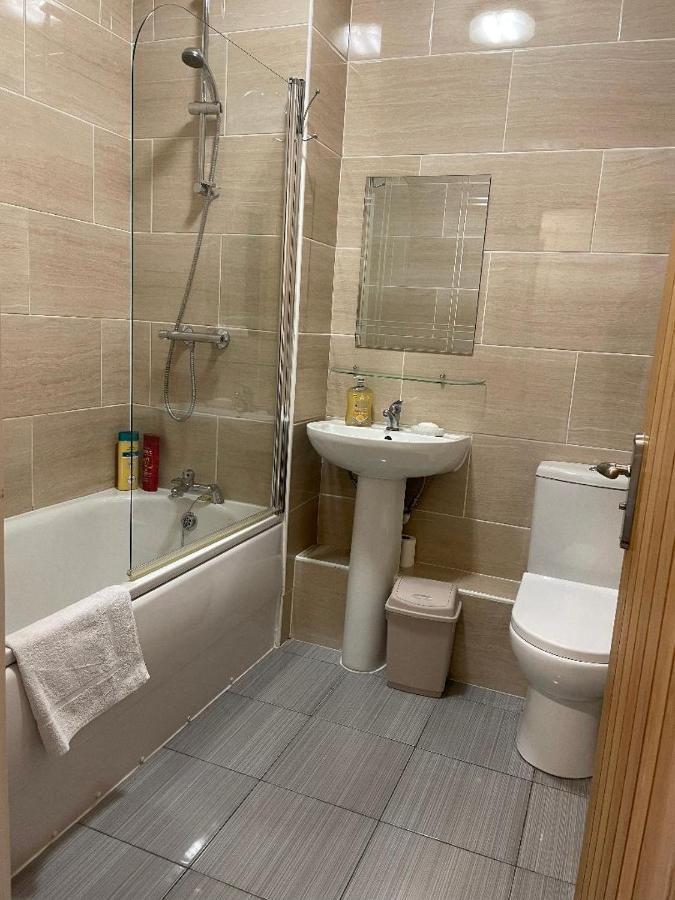 2 Bedroom Apartment In 基德明斯特 外观 照片